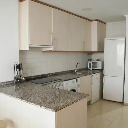 Con A/c, 2 Y Terraza En Gandia, Cerca De Comercios Y Playa - Es-314-20 Gandia