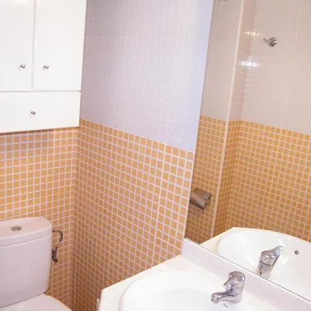 Con A/c, 2 Y Terraza En Gandia, Cerca De Comercios Y Playa - Es-314-20 Apartment *