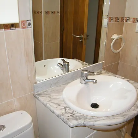 Con A/c, 2 Y Terraza En Gandia, Cerca De Comercios Y Playa - Es-314-20 *