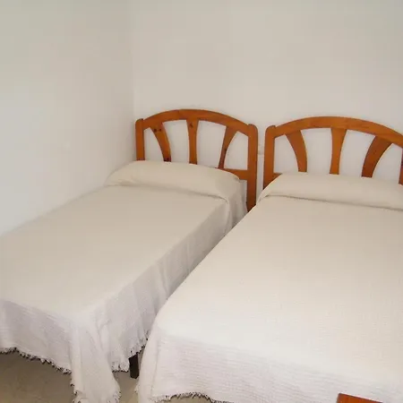 Con A/c, 2 Y Terraza En Gandia, Cerca De Comercios Y Playa - Es-314-20 Apartment