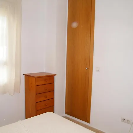 Con A/c, 2 Y Terraza En Gandia, Cerca De Comercios Y Playa - Es-314-20 Apartment
